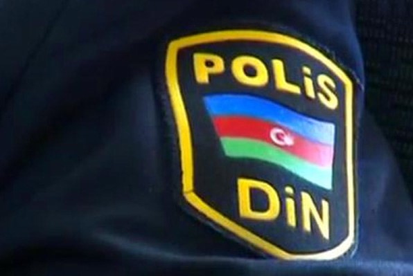 polis-ictimai-neqliyyatda-reyd-kecirdi-foto